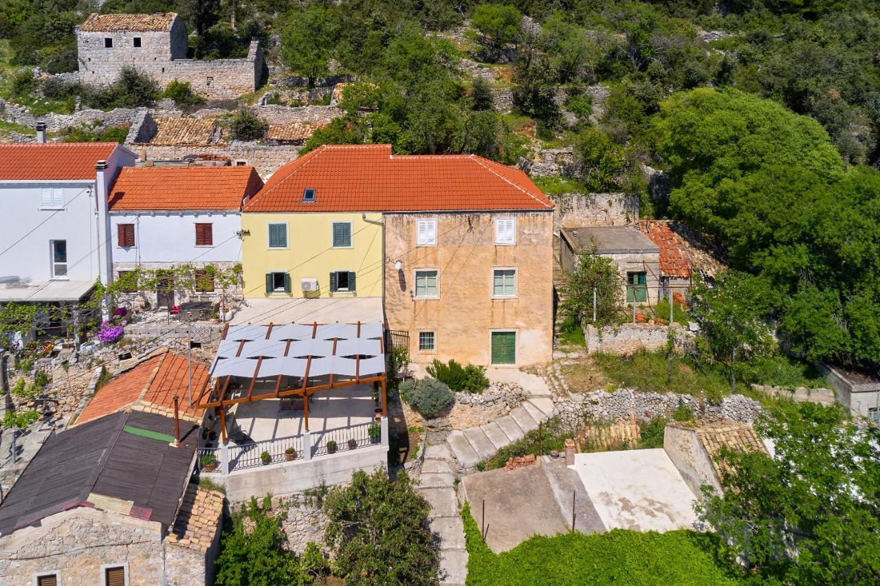 Appartement Stone House Biskup à Babino Polje Extérieur photo